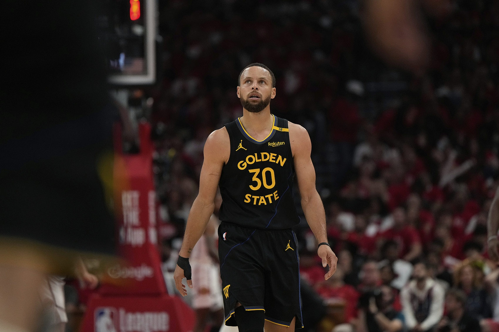 爱游戏登录入口-清晨亚特兰大伤情更新——NBA季后赛节点到来，赛场秩序良好，更衣室氛围转暖的简单介绍