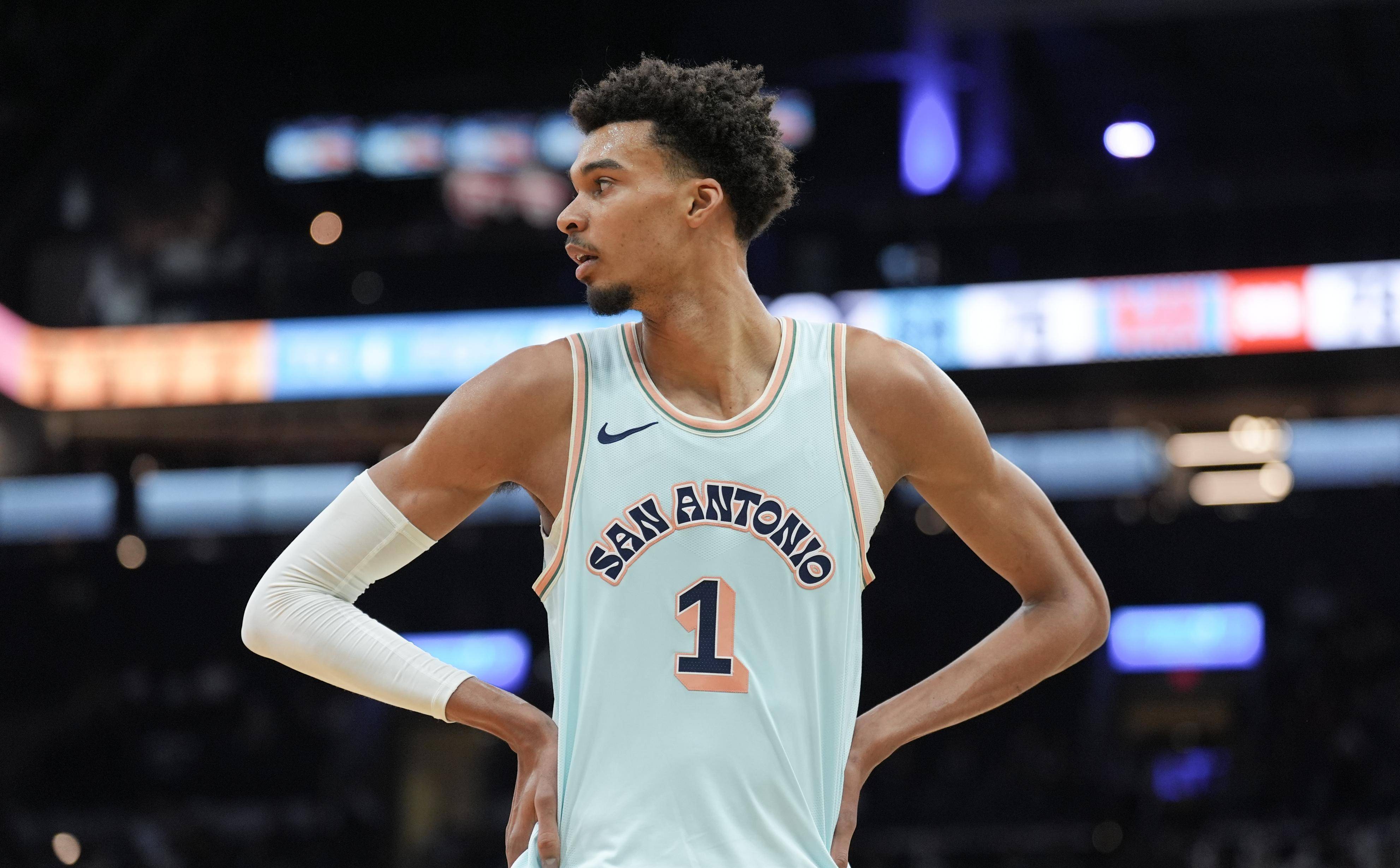 爱游戏在线登录-关于集结日体能课后；纽卡斯尔伤情更新备战NBA常规赛；压力陡增；团队化学反应显著的信息